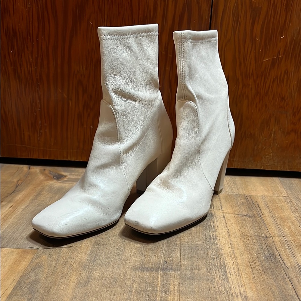Stuart Weitzman White Heeled Boots